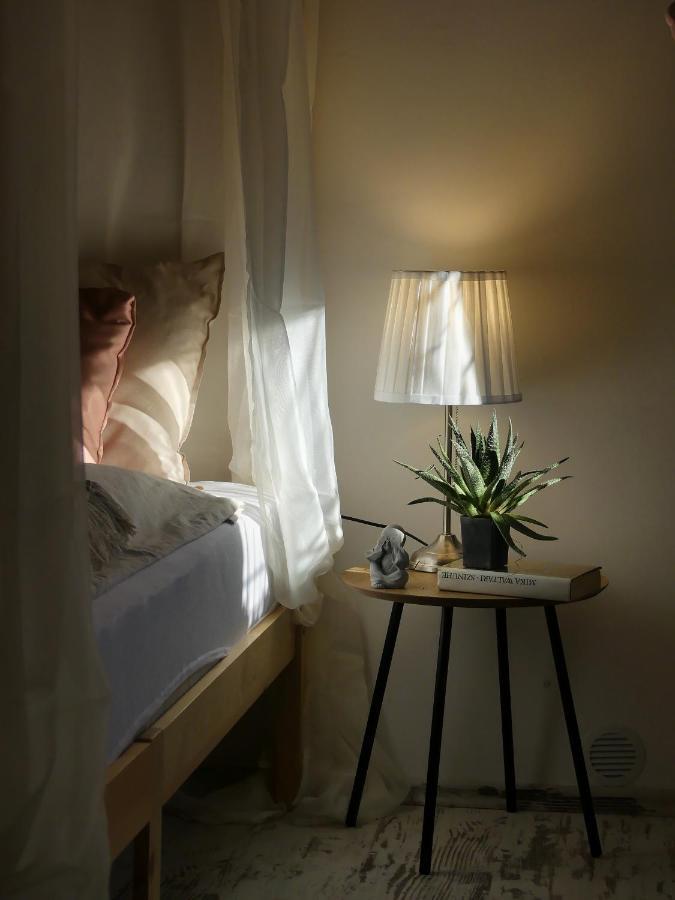 Csuecsoek Vendeghaz Apartment Егер Екстериор снимка