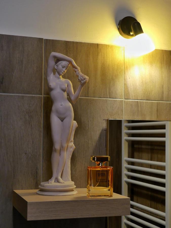 Csuecsoek Vendeghaz Apartment Егер Екстериор снимка